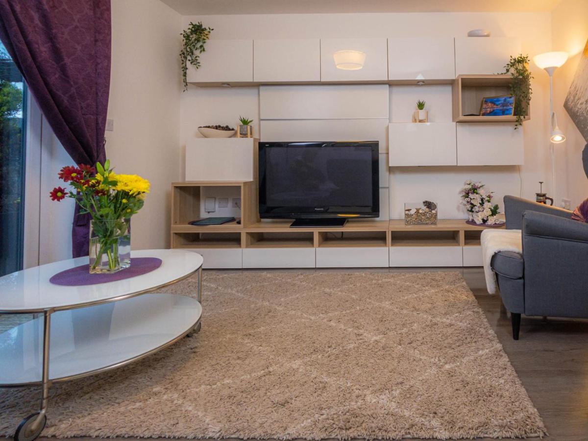 노팅엄 Modern 2 Bed House With Parking And Garden 빌라 외부 사진